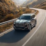 Toyota Land Cruiser 300 híbrido: así es el nuevo mito electrificado