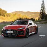 Audi RS 5: la berlina deportiva que abraza la electrificación con 639 CV